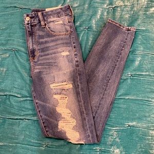 NWT! AE Super High-Waist Distressed Jeggings 💙